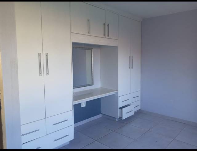 3 BEDROOM FLAT TO LET IN BRACKENHAM